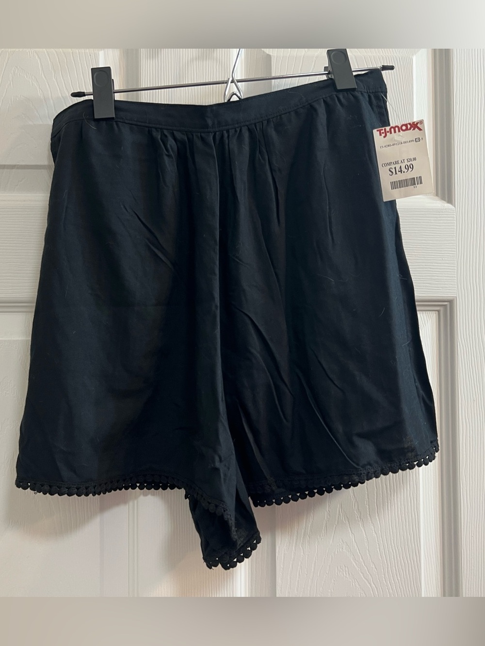 Abercrombie & Fitch Black Pom-Trim Lounge Shorts